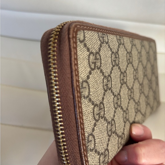 Gucci Brown and Gold Wallet - Picture 7 of 11